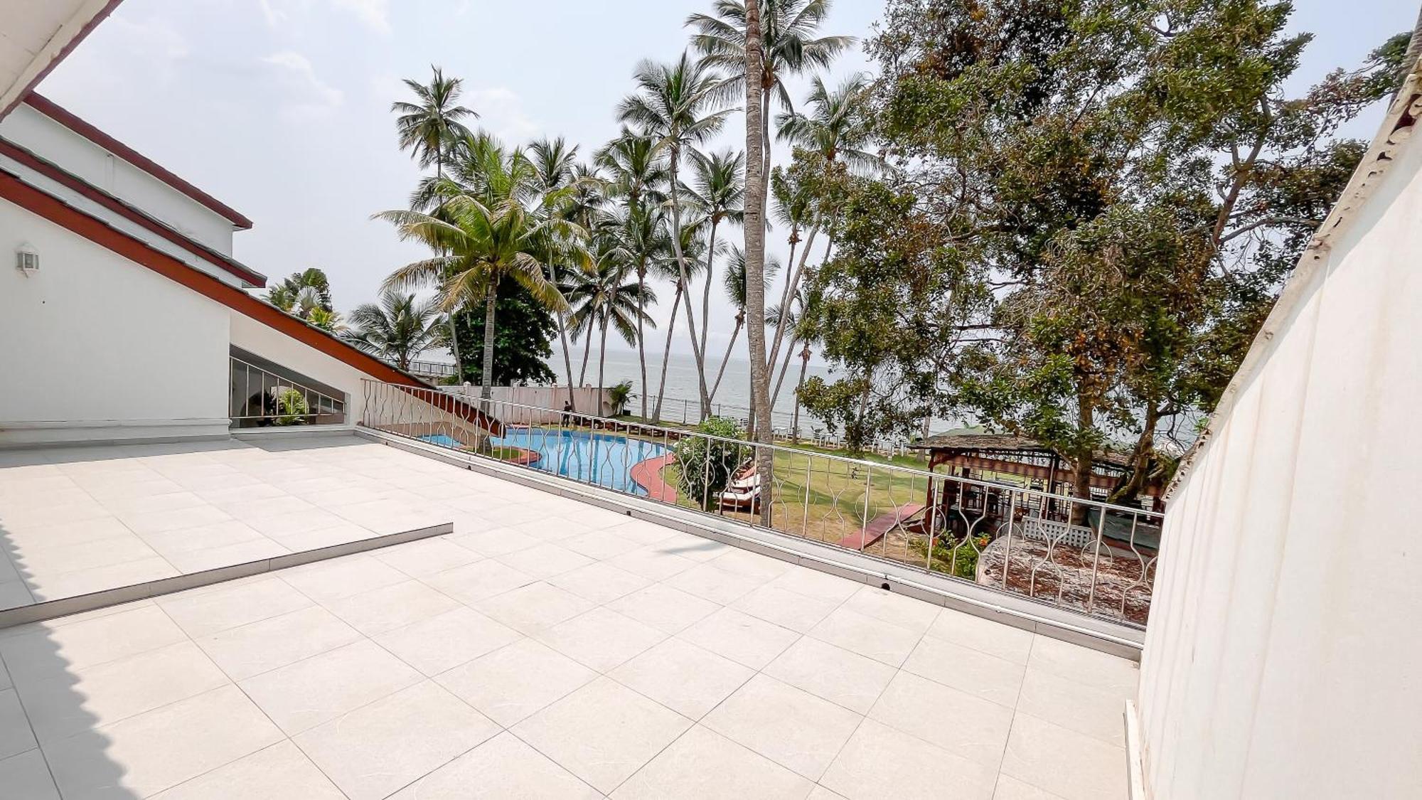 Residence Hoteliere Oceane 利伯维尔 外观 照片
