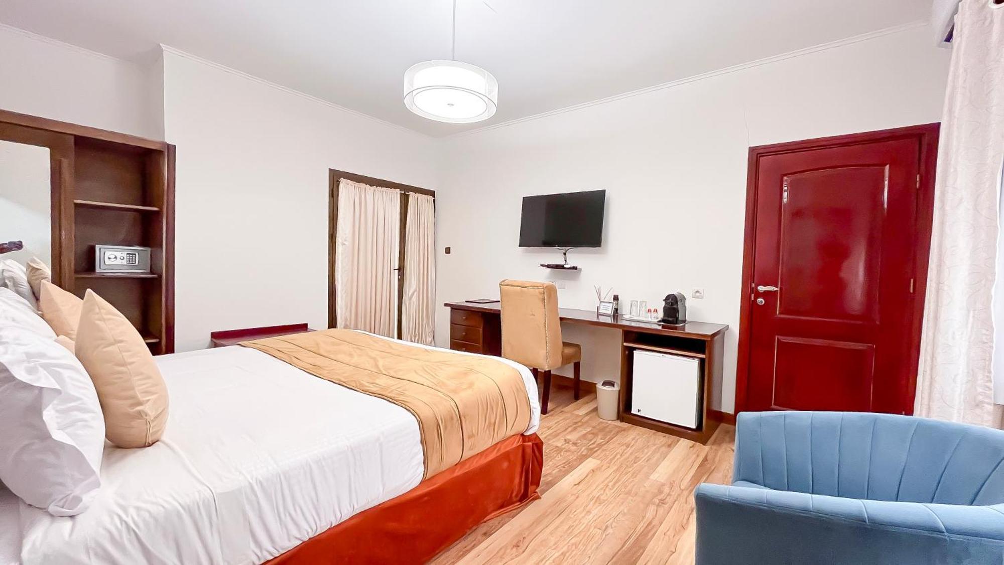 Residence Hoteliere Oceane 利伯维尔 外观 照片