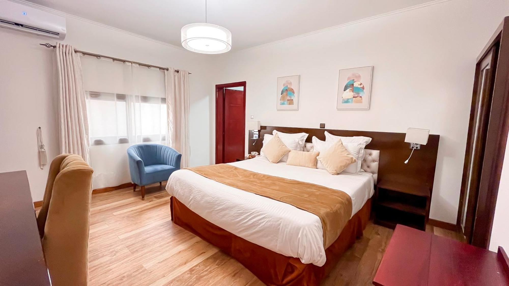 Residence Hoteliere Oceane 利伯维尔 外观 照片