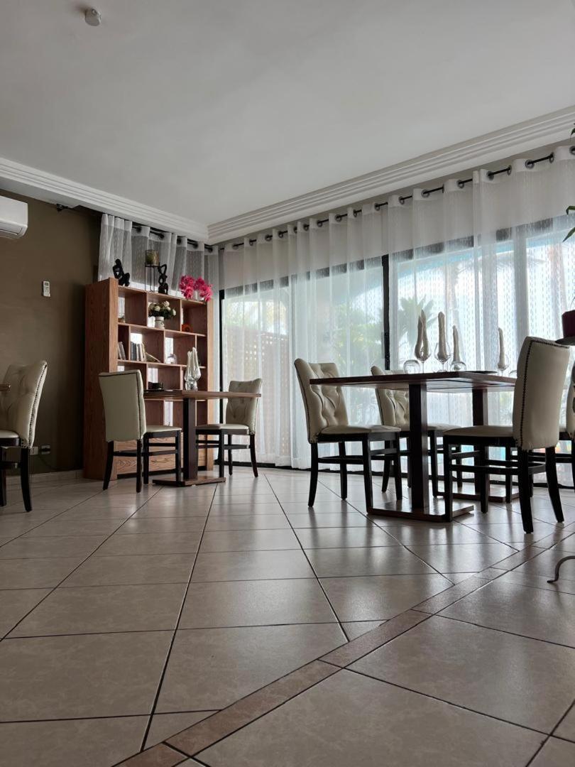 Residence Hoteliere Oceane 利伯维尔 外观 照片