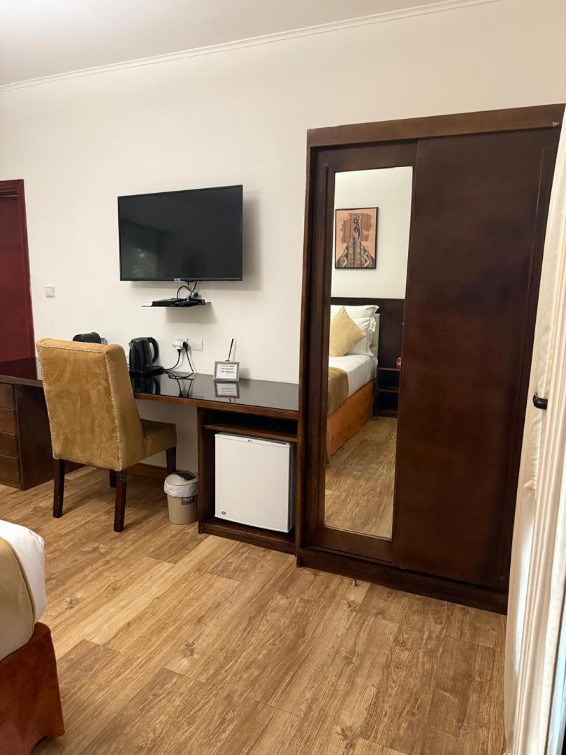 Residence Hoteliere Oceane 利伯维尔 外观 照片