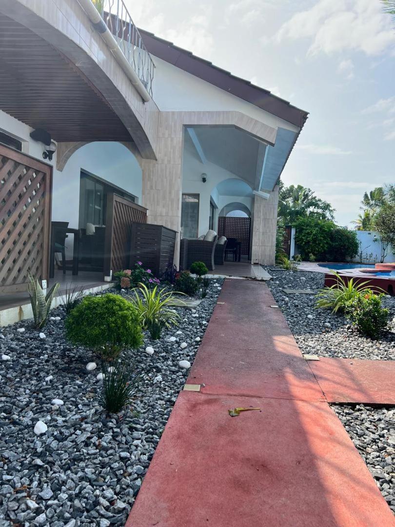 Residence Hoteliere Oceane 利伯维尔 外观 照片