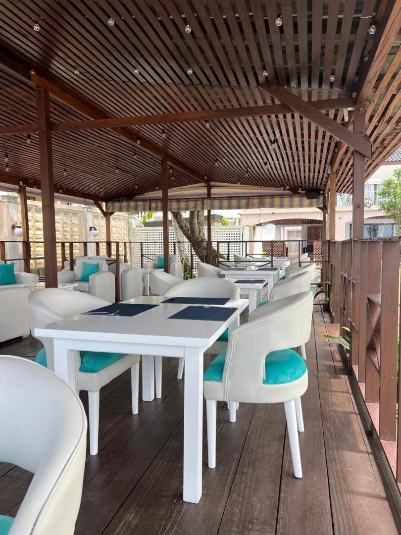 Residence Hoteliere Oceane 利伯维尔 外观 照片