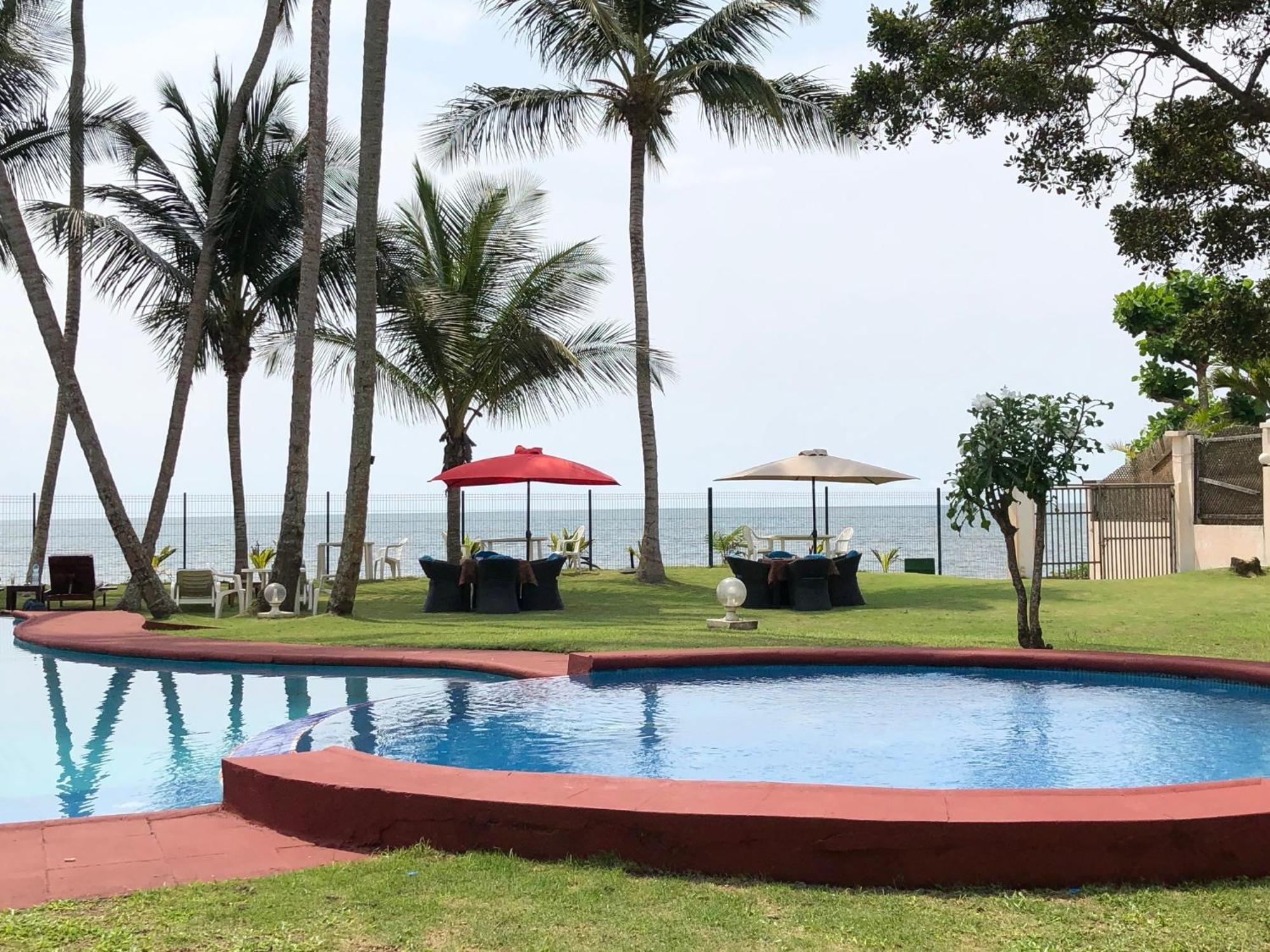 Residence Hoteliere Oceane 利伯维尔 外观 照片